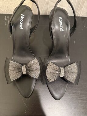 Abound Black Slingback Heels with Sparkling Bow Accent